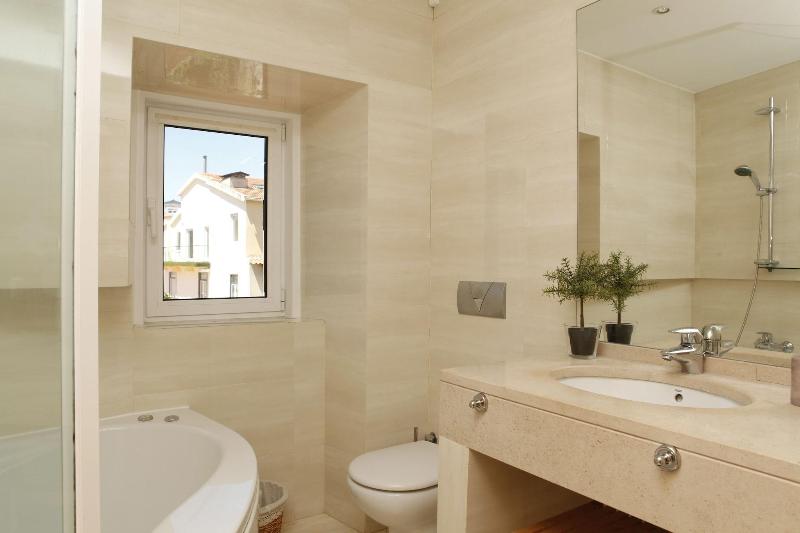 Flores Guest House image