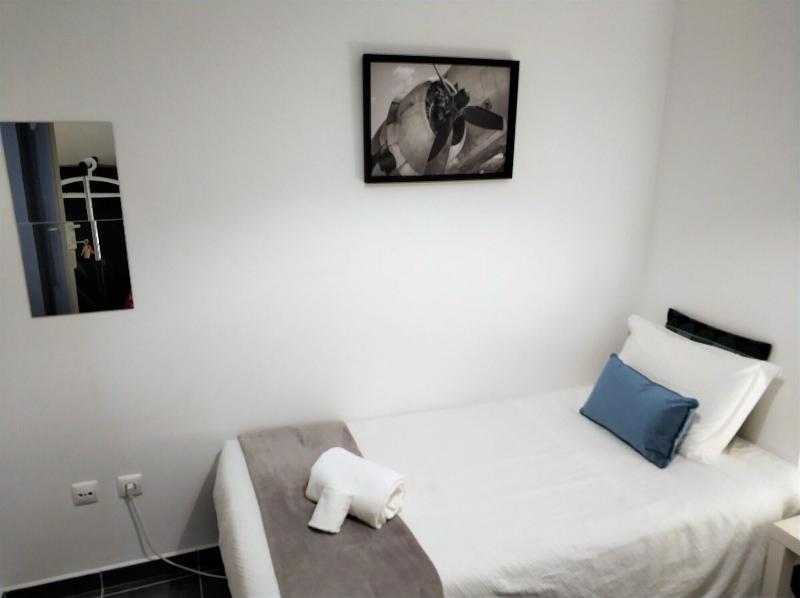 Sleep & Go Faro Airport Guest House image