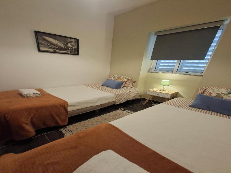 Sleep & Go Faro Airport Guest House image