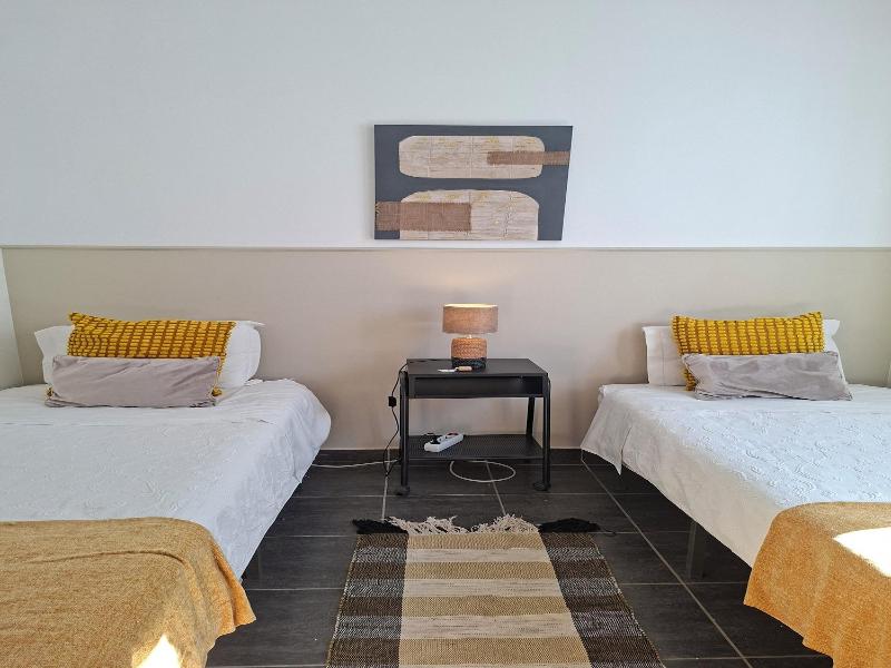 Sleep & Go Faro Airport Guest House image
