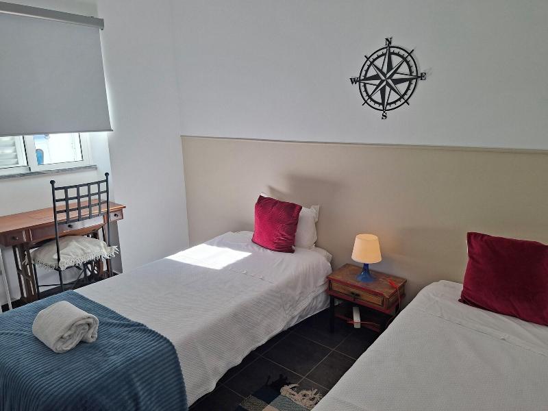 Sleep & Go Faro Airport Guest House image