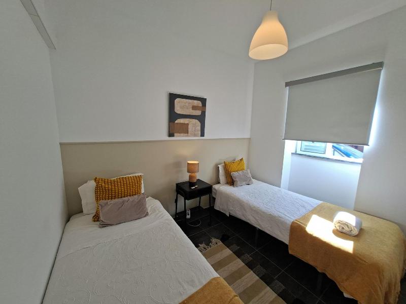 Sleep & Go Faro Airport Guest House image