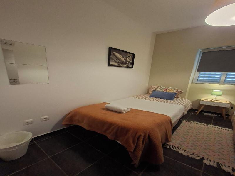 Sleep & Go Faro Airport Guest House image