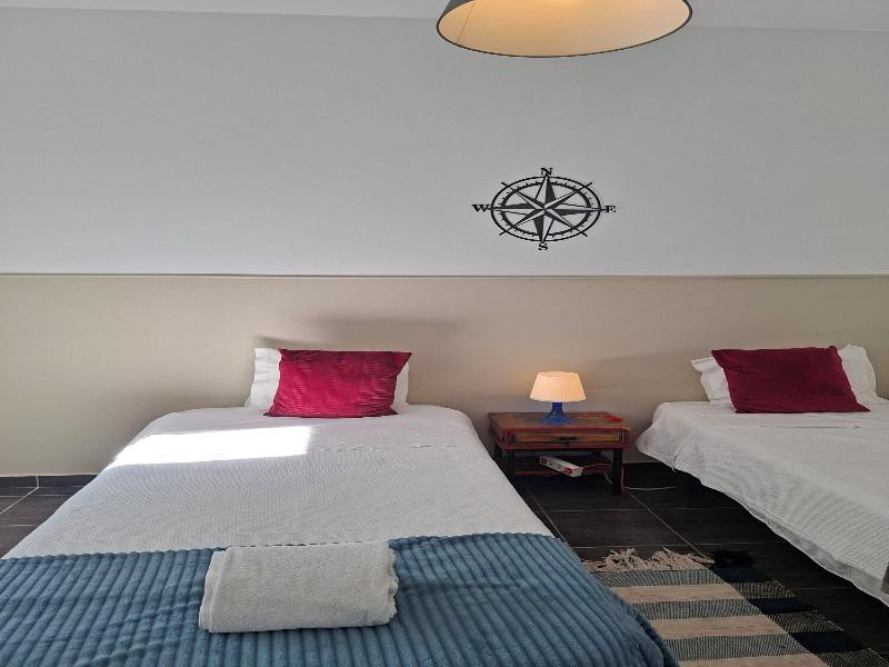 Sleep & Go Faro Airport Guest House image