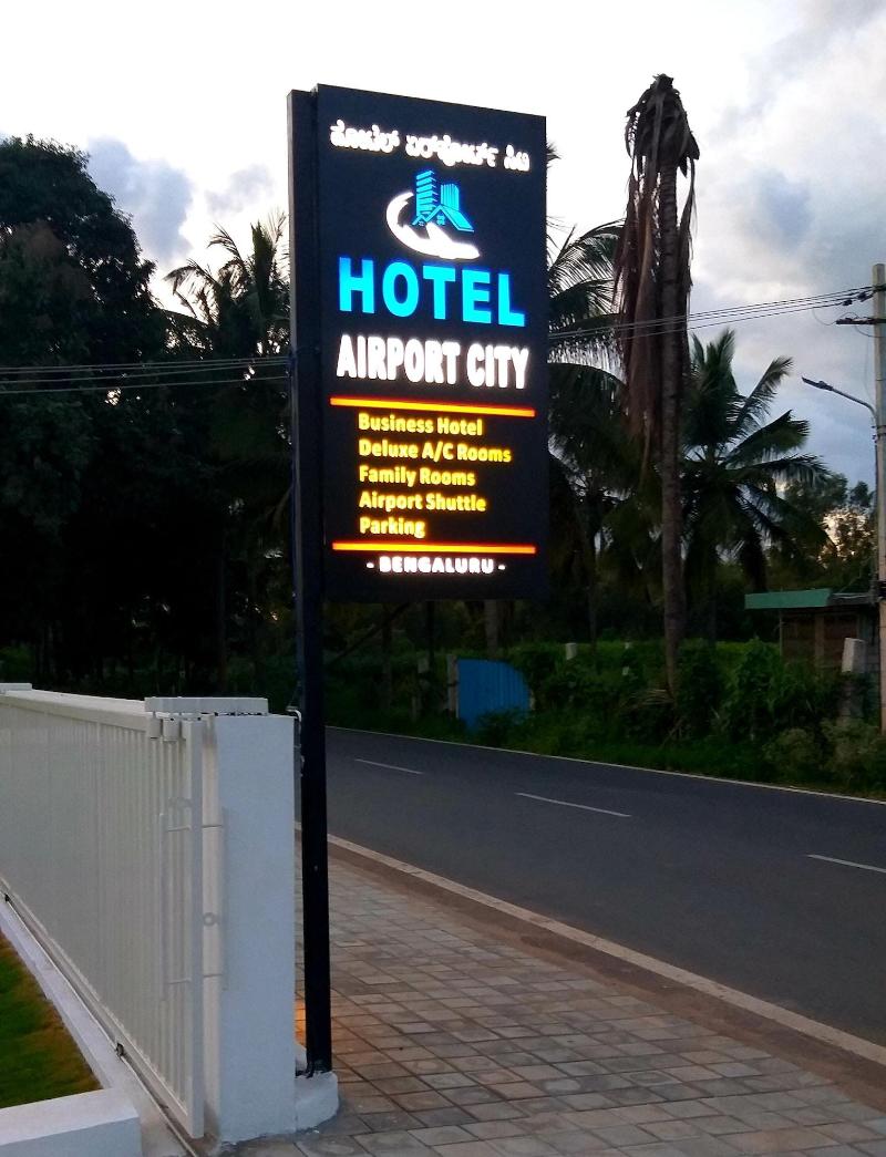 Hotel Airport City image