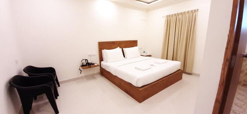 Hotel Airport City image
