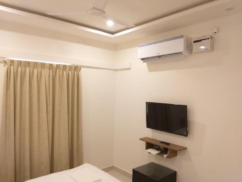 Hotel Airport City image