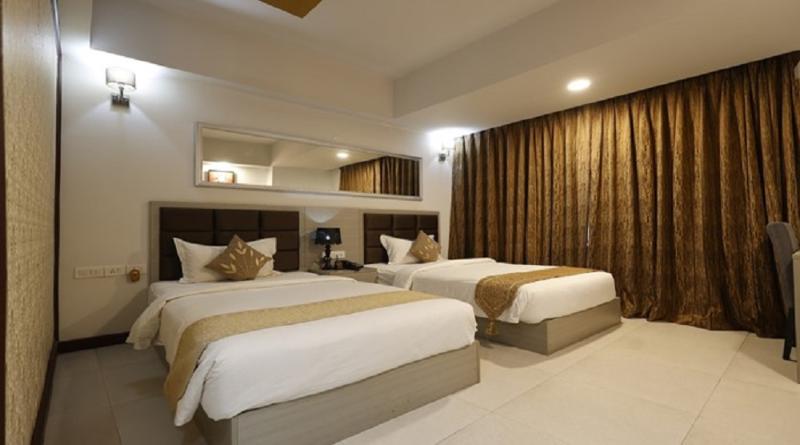 Aristocrat Hotel image