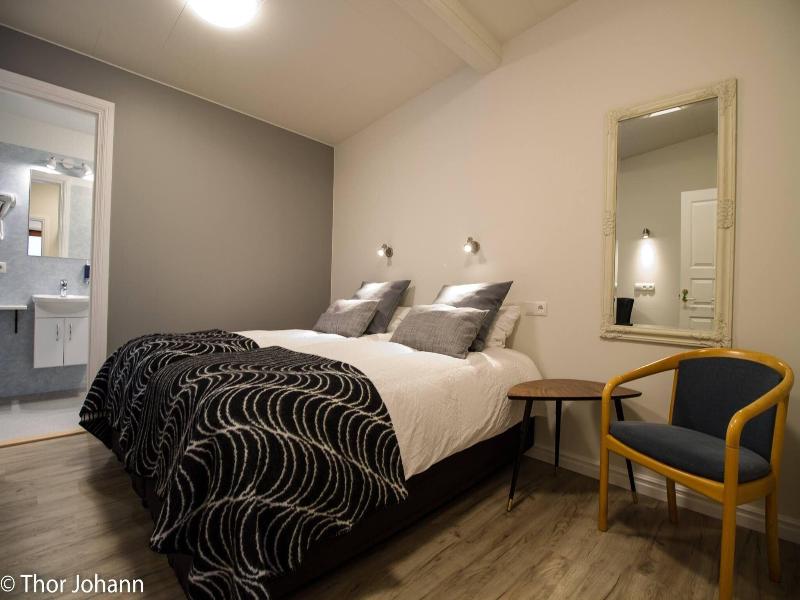 Hotel Hjarðarból image