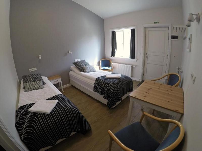 Hotel Hjarðarból image