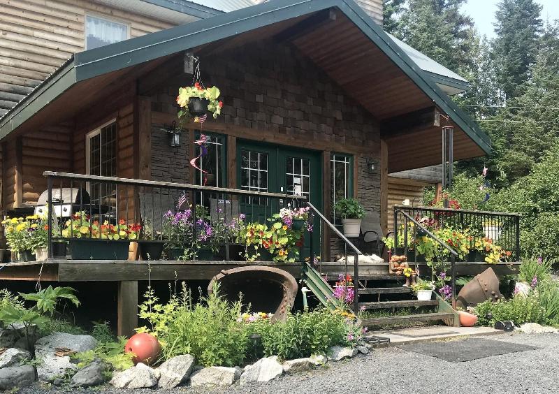 Twin Peaks Lodge And Rv Park image