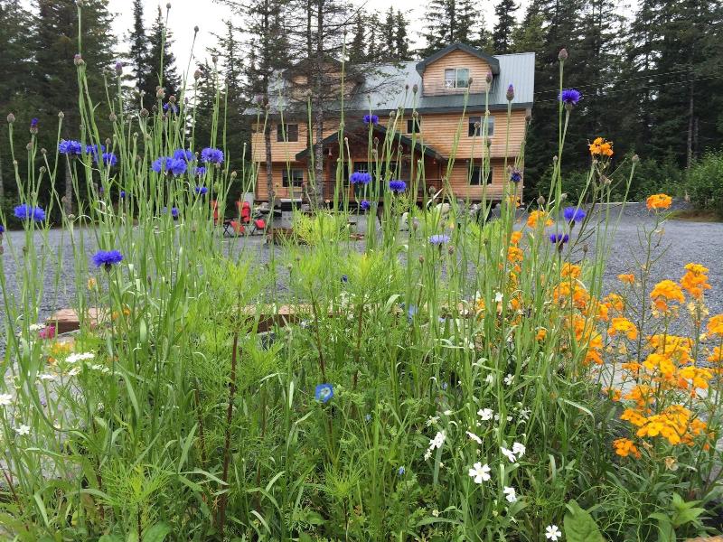 Twin Peaks Lodge And Rv Park image