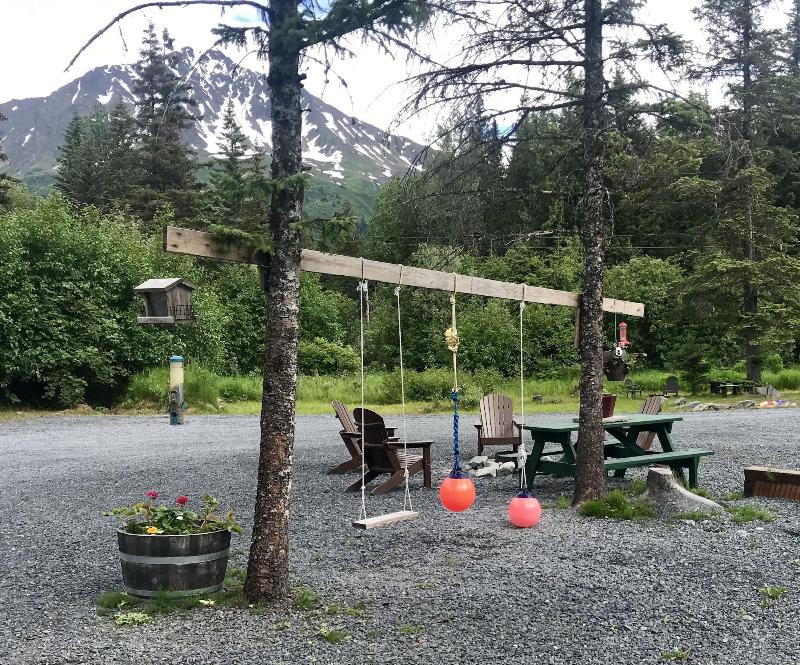 Twin Peaks Lodge And Rv Park image