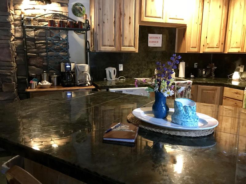 Twin Peaks Lodge And Rv Park image