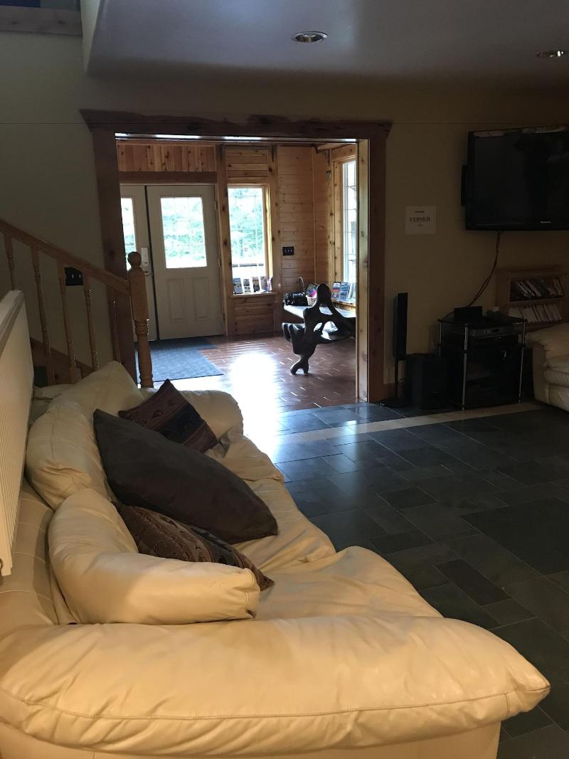 Twin Peaks Lodge And Rv Park image