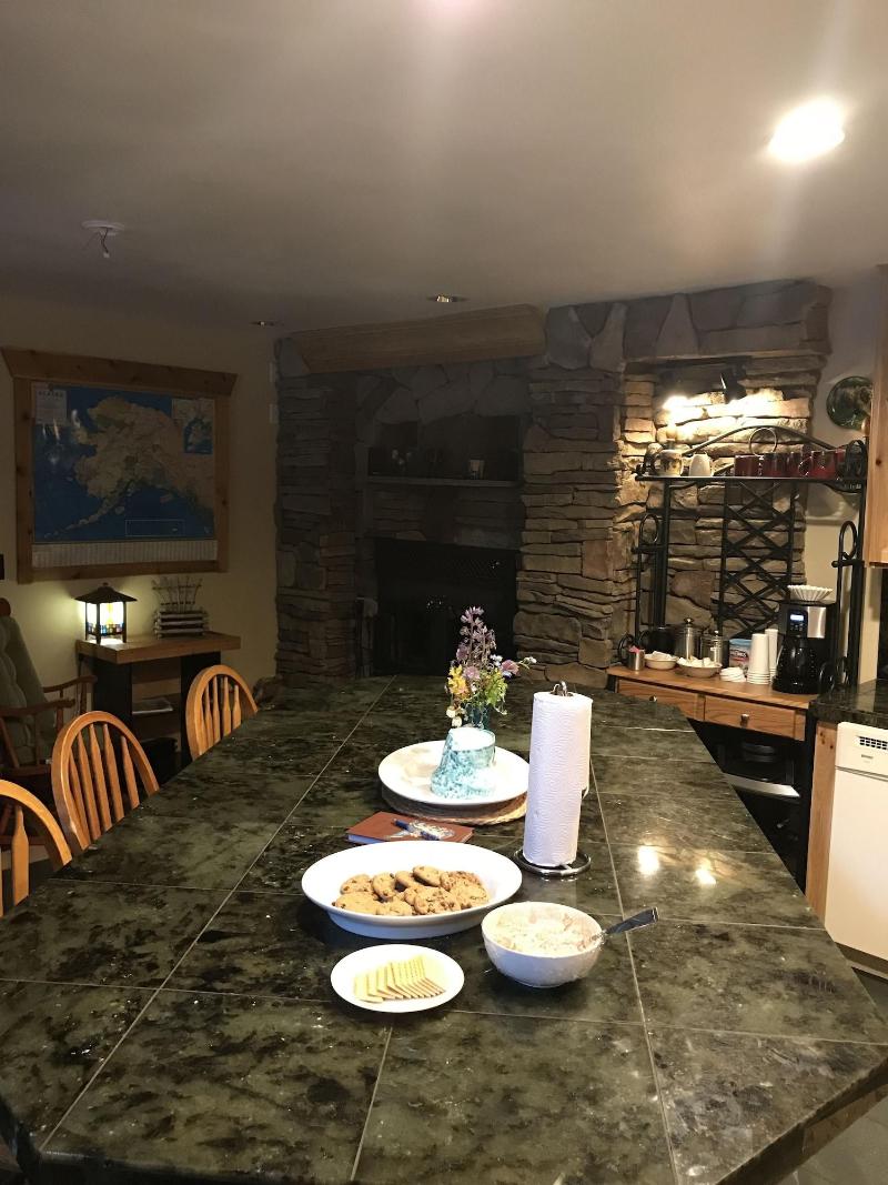 Twin Peaks Lodge And Rv Park image