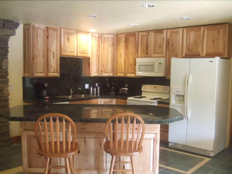 Twin Peaks Lodge And Rv Park image