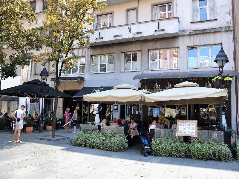 Dominic & Smart Luxury Suites Republic Square image
