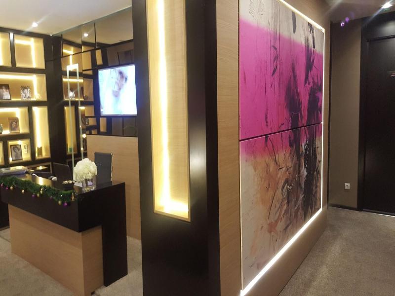 Dominic & Smart Luxury Suites Republic Square image