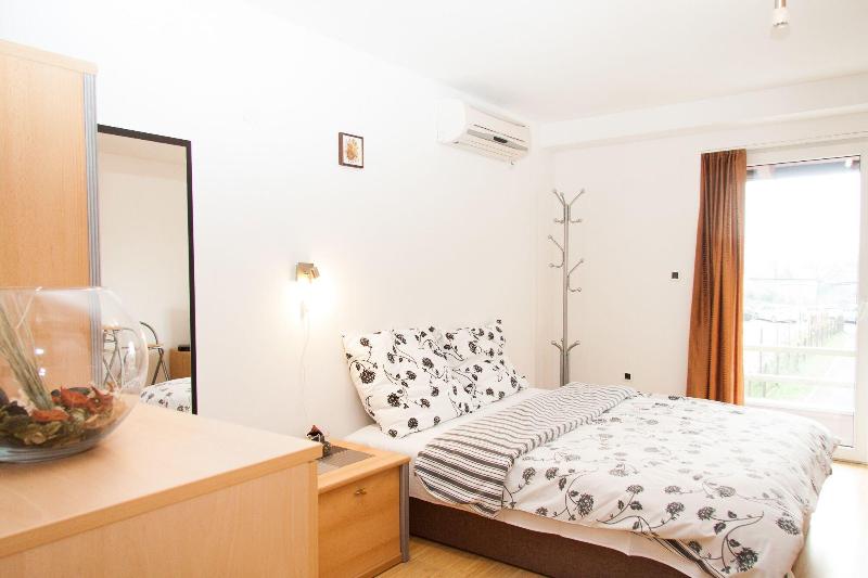 Rooms Garden Zagreb Airport image