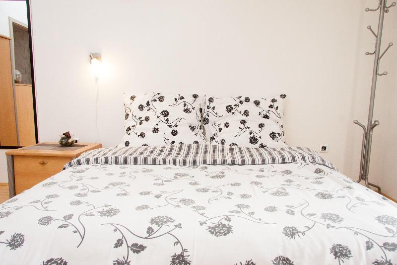 Rooms Garden Zagreb Airport image