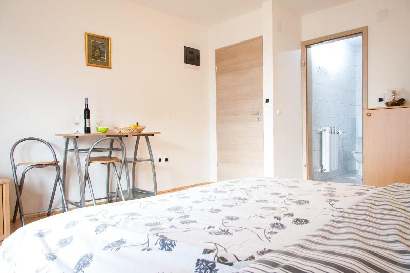 Rooms Garden Zagreb Airport image
