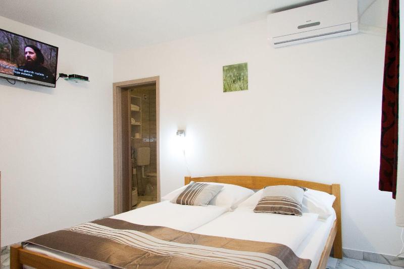 Rooms Garden Zagreb Airport image