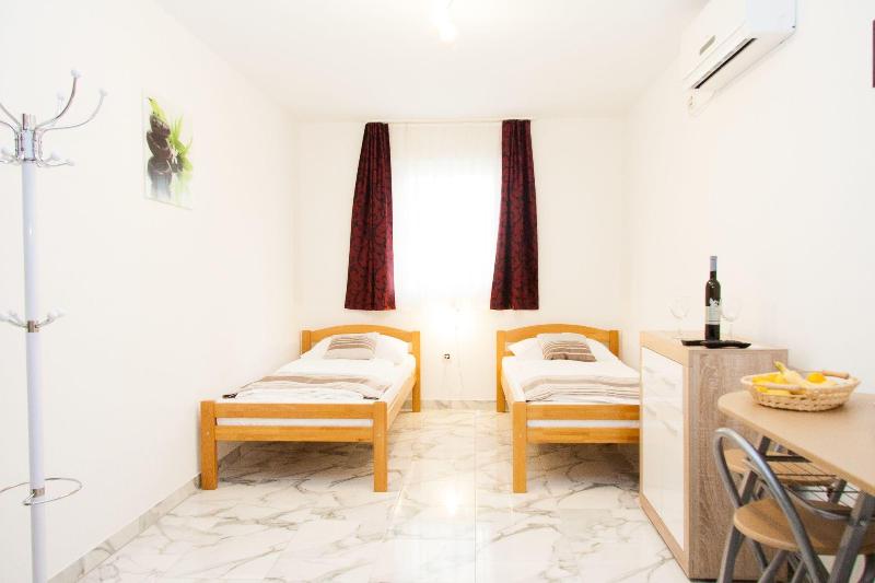 Rooms Garden Zagreb Airport image