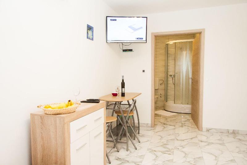 Rooms Garden Zagreb Airport image