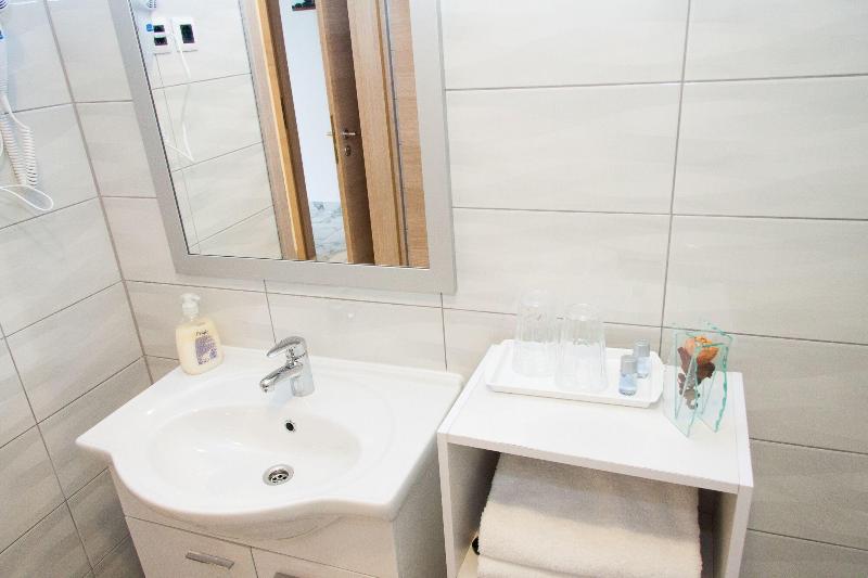 Rooms Garden Zagreb Airport image