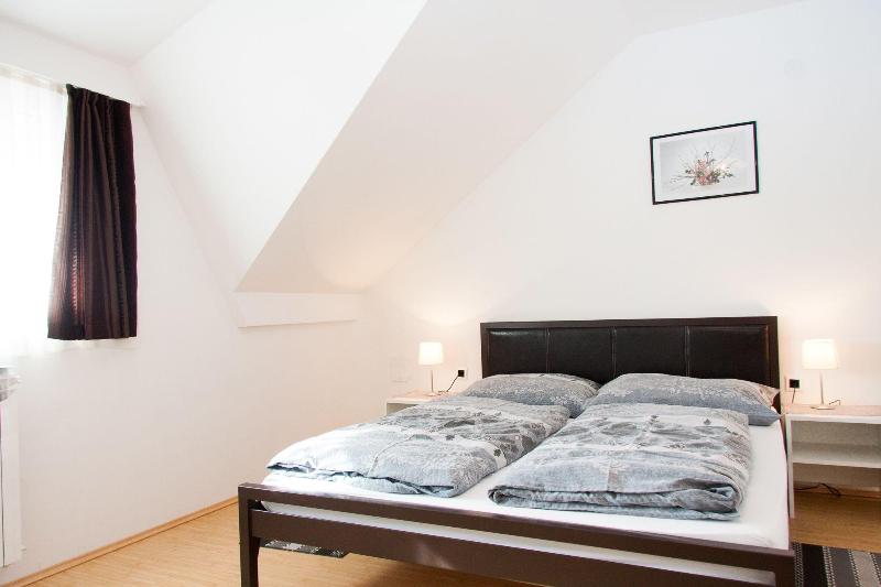 Rooms Garden Zagreb Airport image