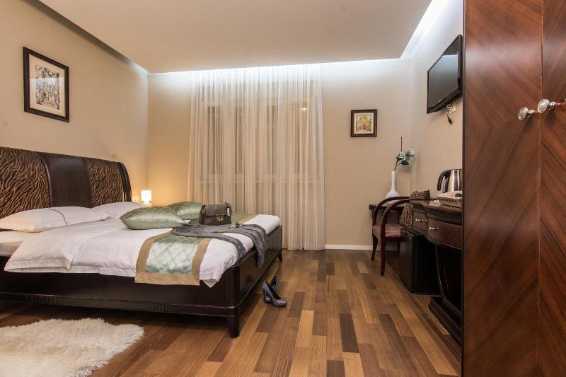 Scallop Regent Rooms image