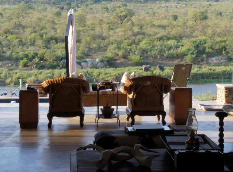 Kambaku River Lodge image