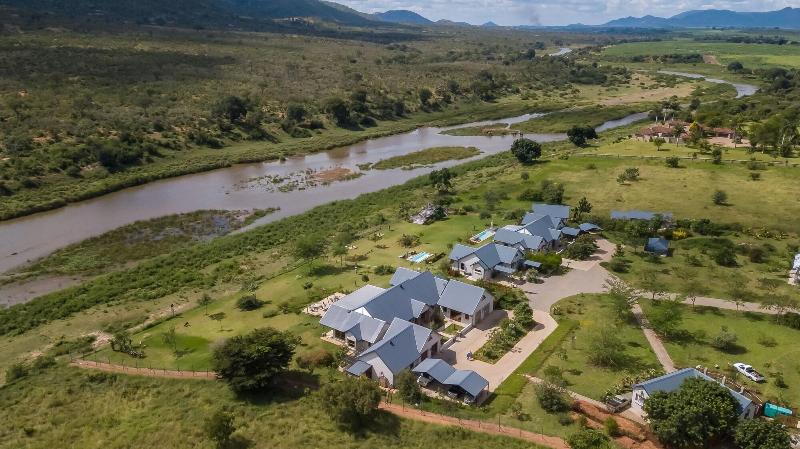 Kambaku River Lodge image
