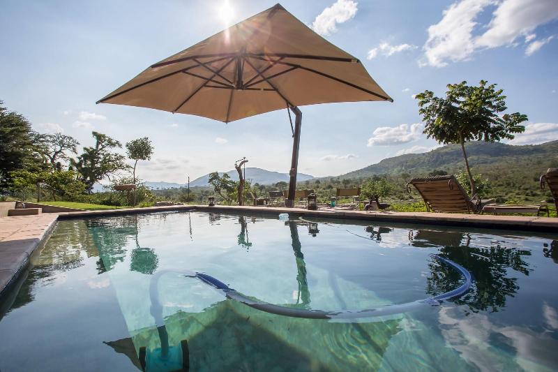Kambaku River Lodge image