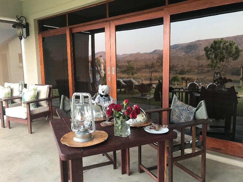Kambaku River Lodge image