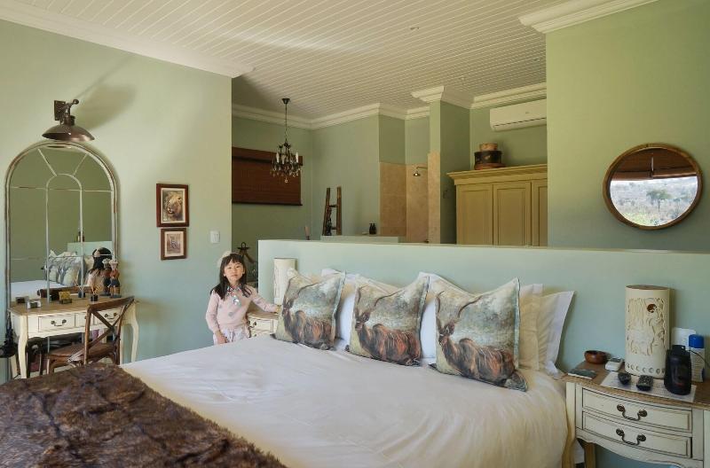 Kambaku River Lodge image