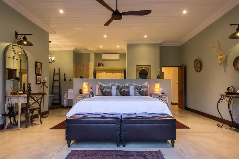 Kambaku River Lodge image