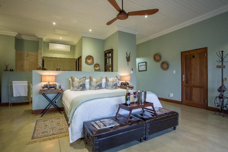 Kambaku River Lodge image