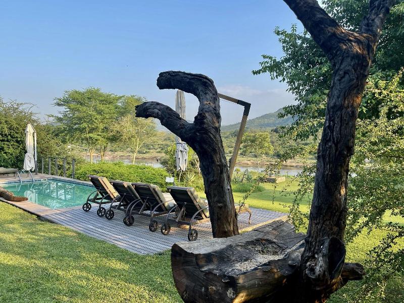 Kambaku River Lodge image