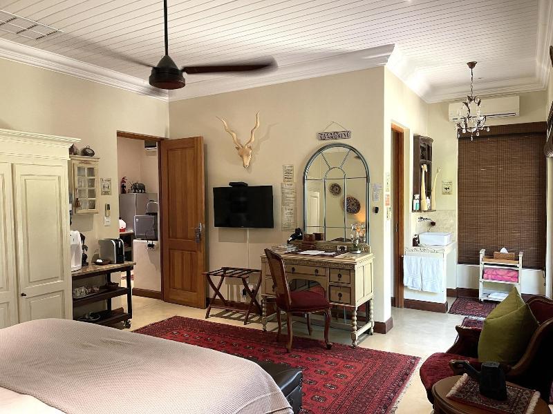 Kambaku River Lodge image
