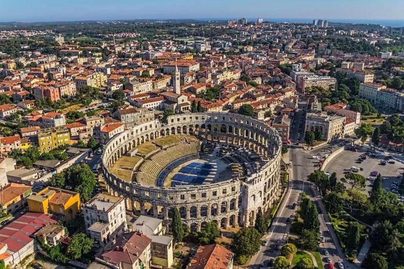 Pula Antic Rooms in Center- Adults only image