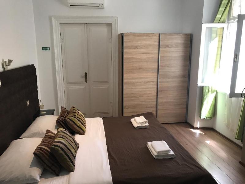 Pula Antic Rooms in Center- Adults only image