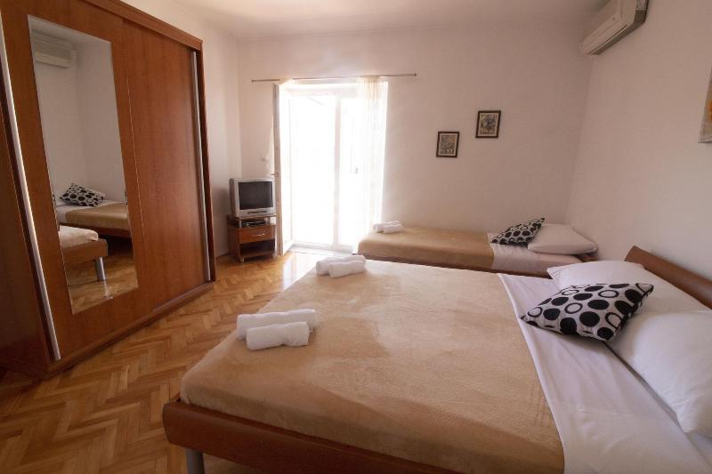 Studios & Rooms Fiesta image
