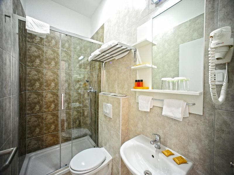 Valenti Rooms image
