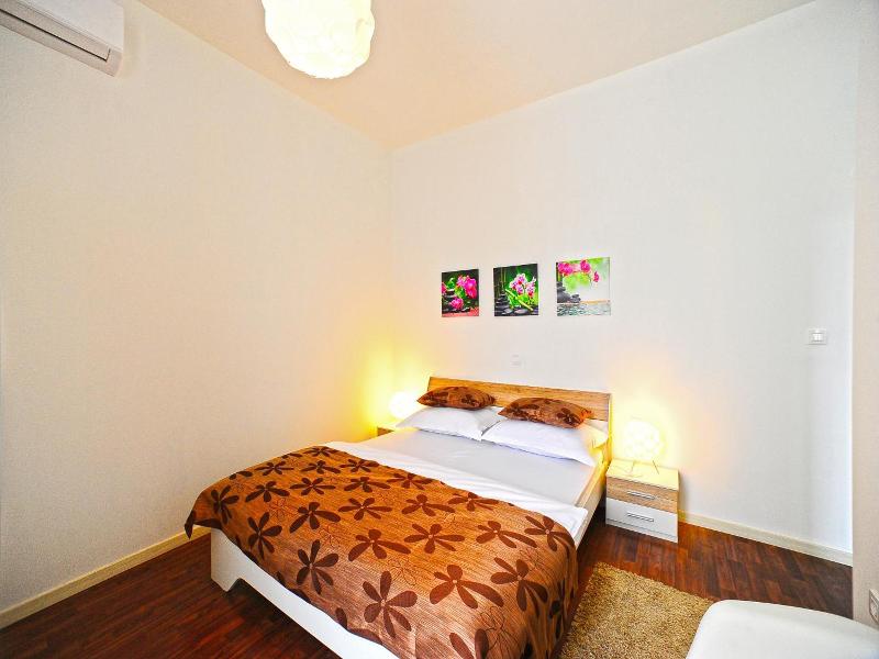 Valenti Rooms image