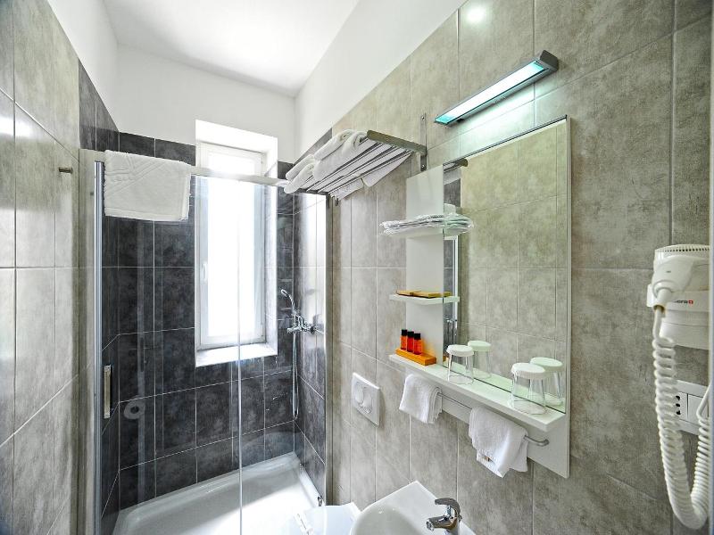 Valenti Rooms image