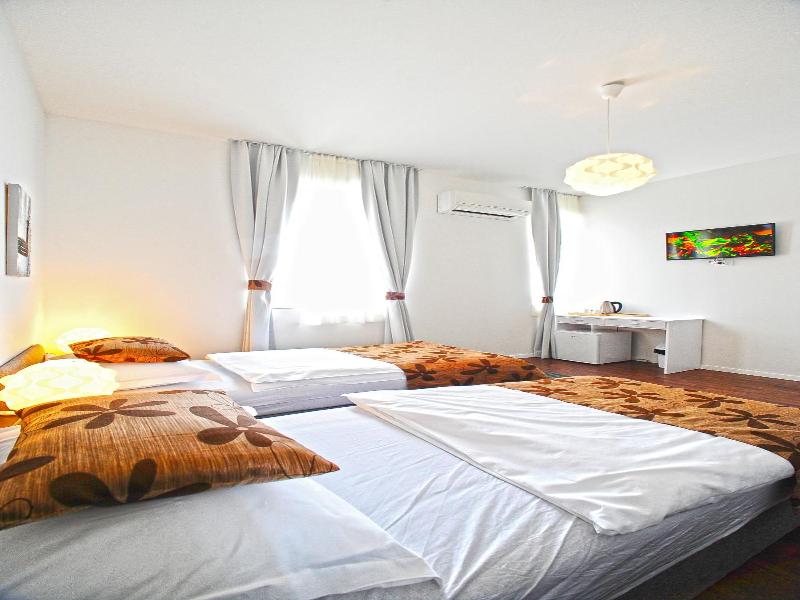 Valenti Rooms image