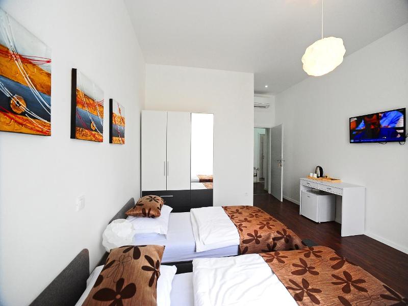 Valenti Rooms image