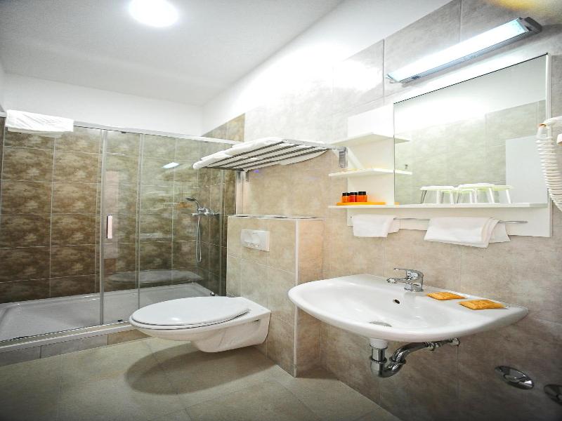 Valenti Rooms image